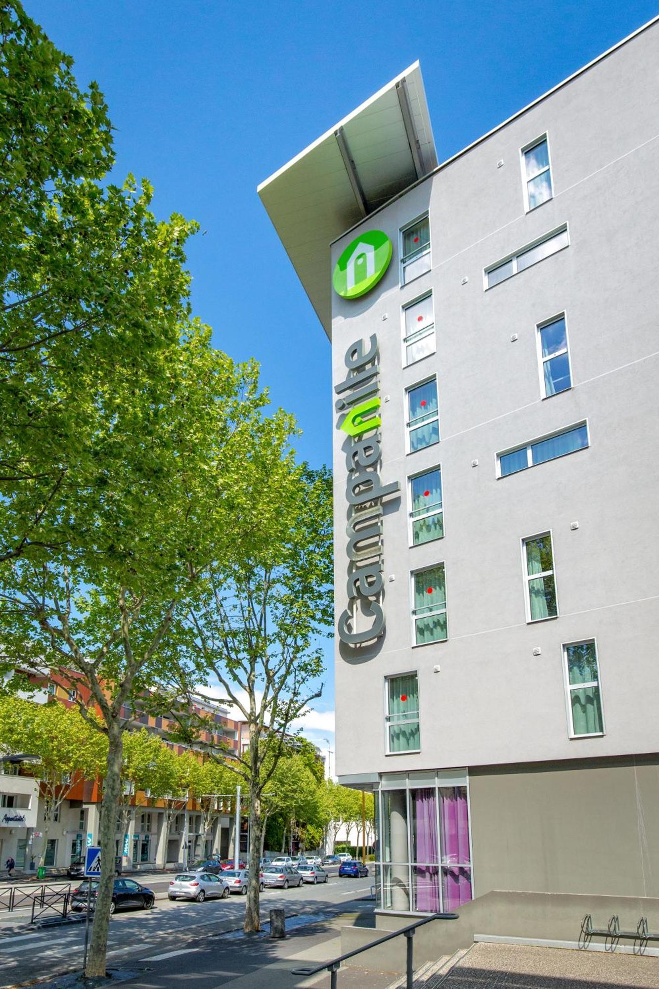 Campanile Clermont Ferrand Centre Hotel Bagian luar foto