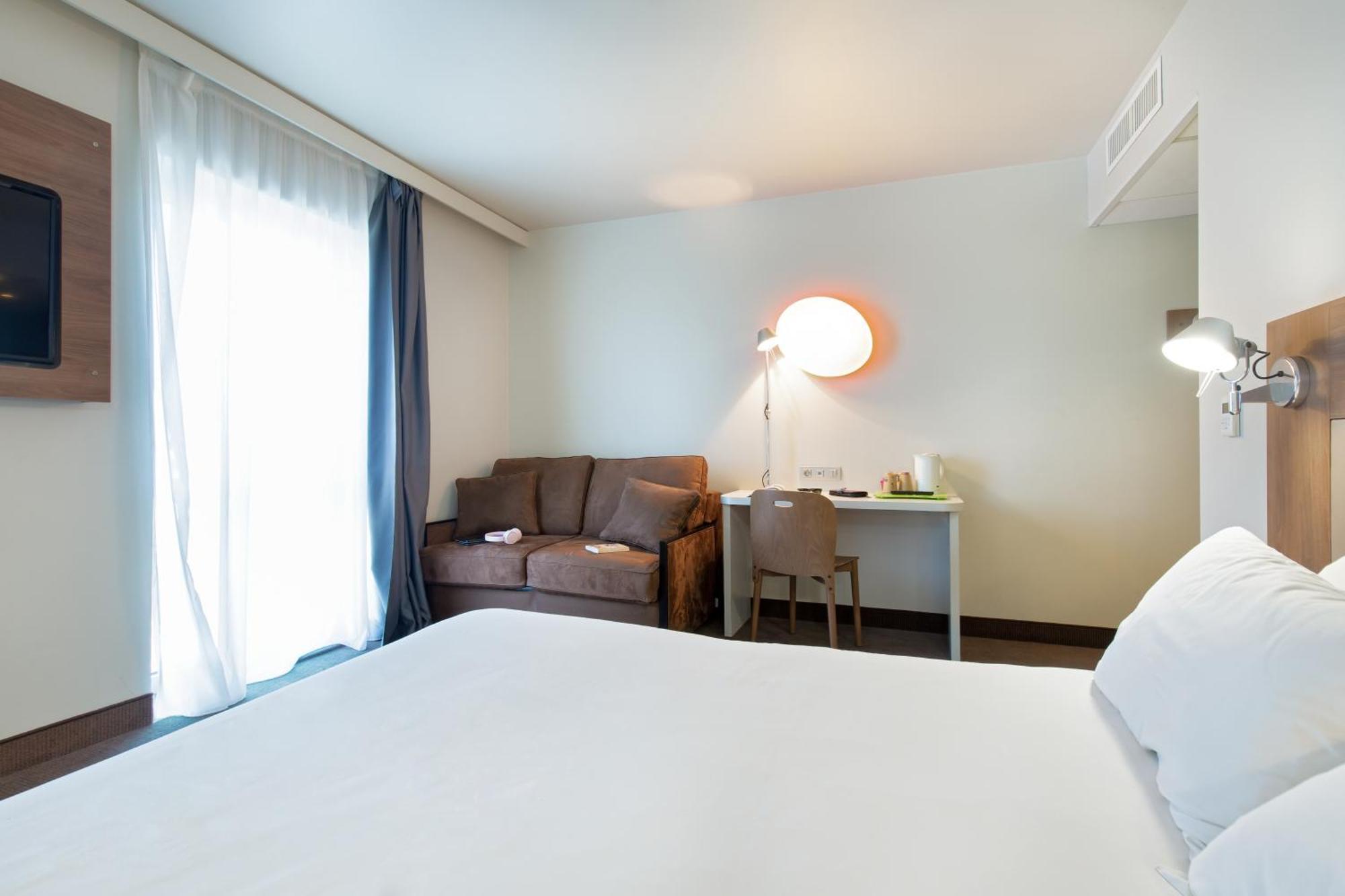 Campanile Clermont Ferrand Centre Hotel Bagian luar foto